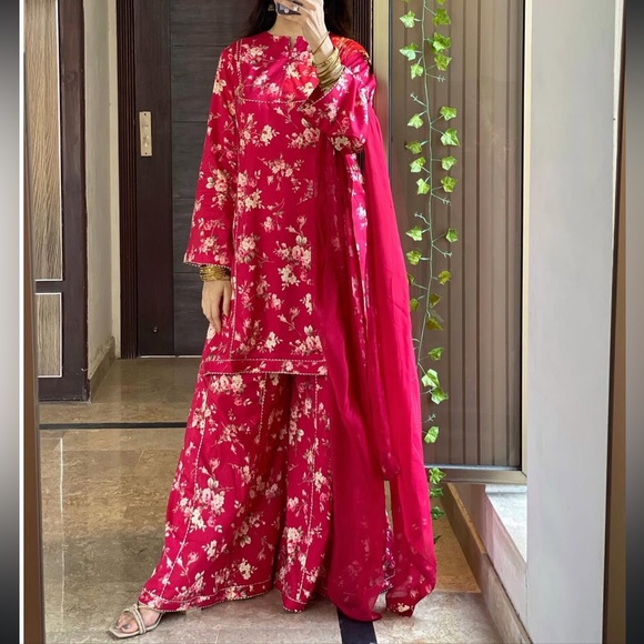 Ayesha B Dresses & Skirts - Ayesha B 3 piece stitched Pakistani lawn suit with gold lace detail floral print